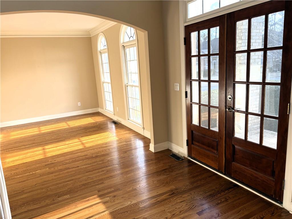 2554 Laquanda Court Southwest Atlanta, GA 30331 - Photo 4 of 27