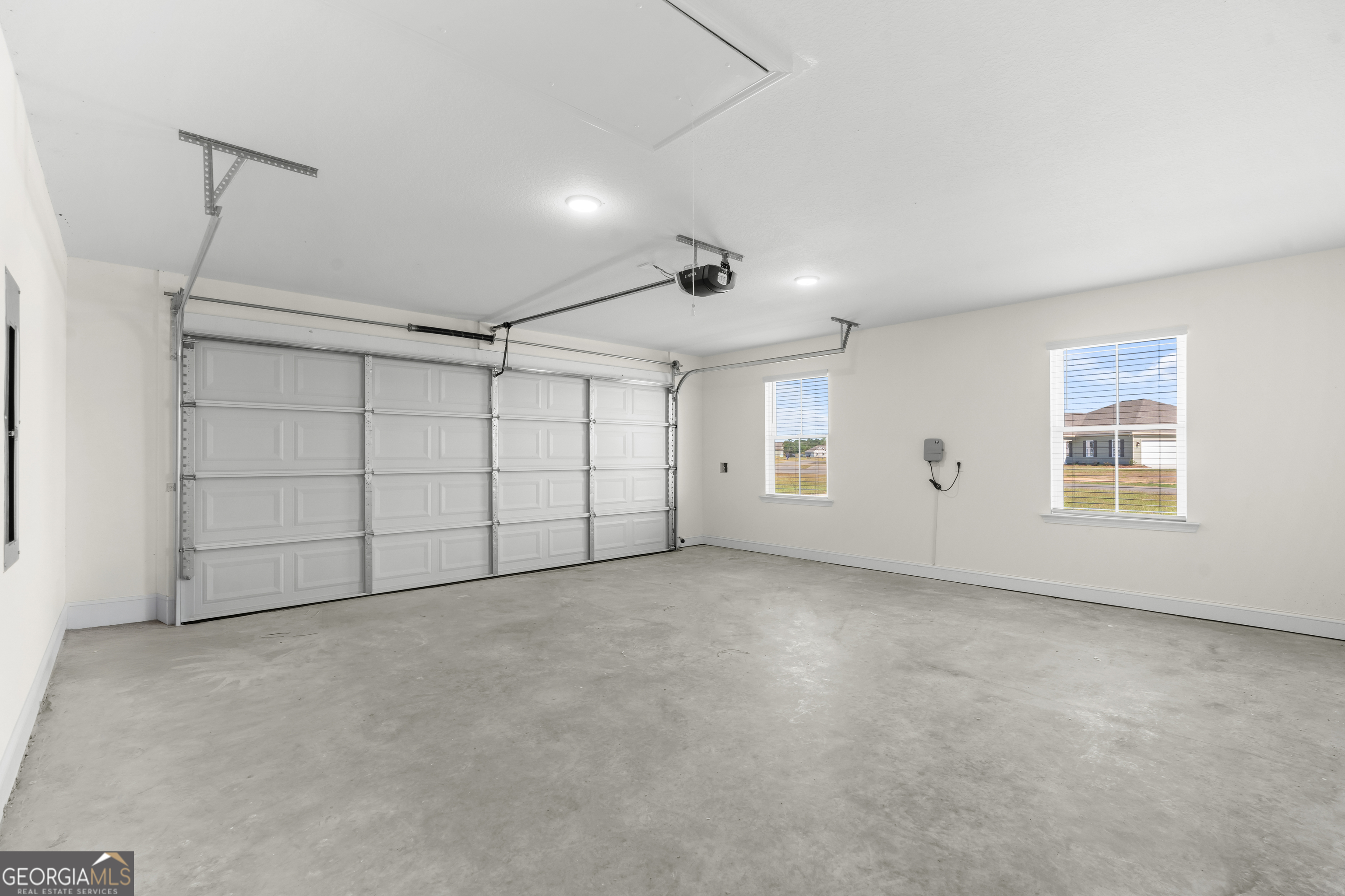 919 Ryegrass Road Statesboro, GA 30458 - Photo 18 of 20 an empty room with windows