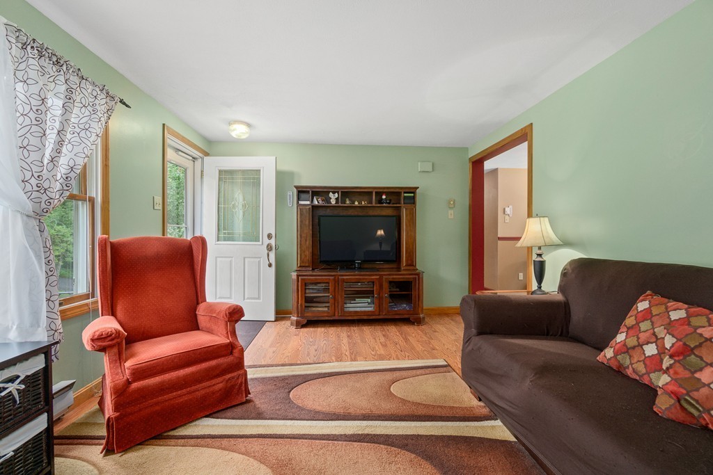 92 Town Farm Road Brookfield, MA 01506 - Photo 5 of 28