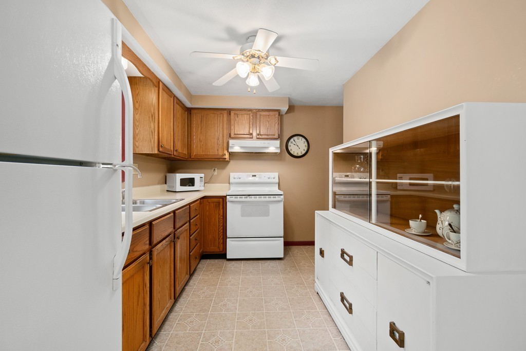 92 Town Farm Road Brookfield, MA 01506 - Photo 8 of 28
