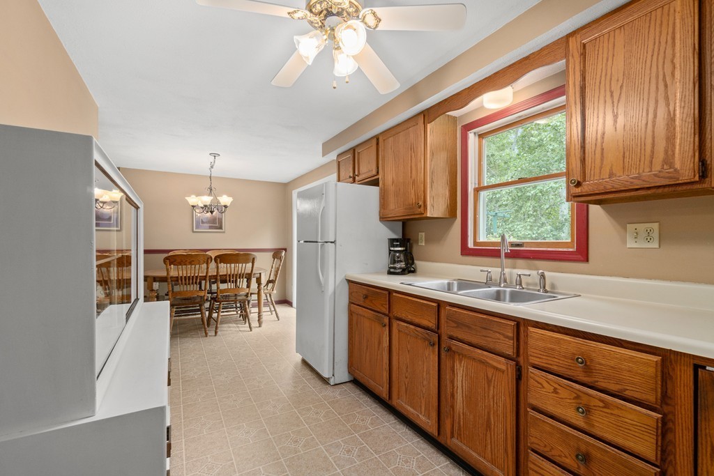 92 Town Farm Road Brookfield, MA 01506 - Photo 9 of 28
