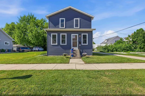 $349,900 | 15 West Bank Street, Fond du Lac, WI 54935