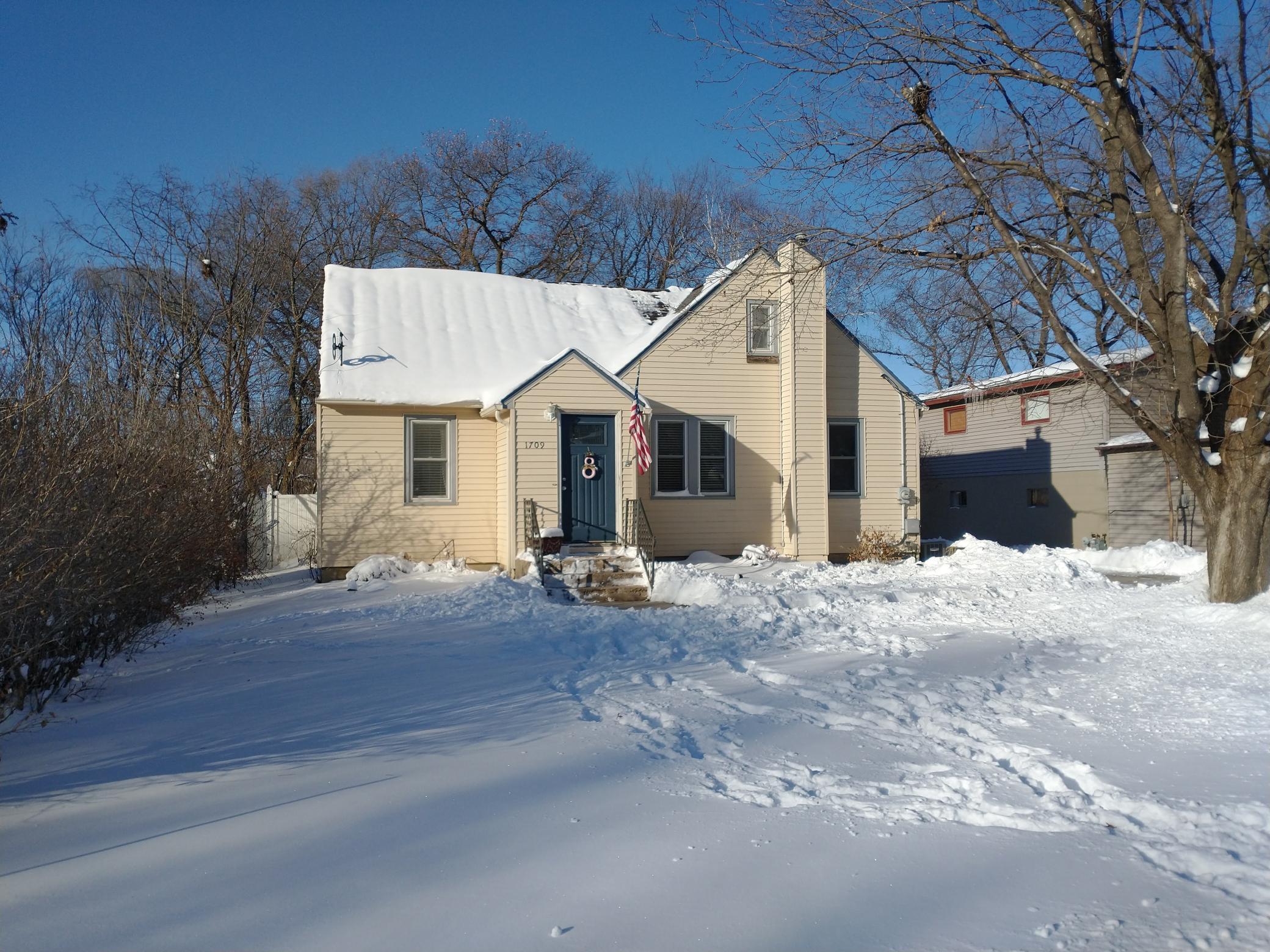1709 4th Avenue Southwest Rochester, MN 55902 - Photo 1 of 1