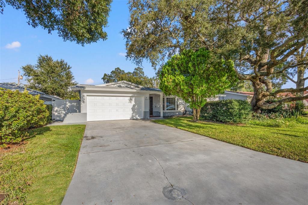 2033 Little Neck Road Clearwater, FL 33755 - Photo 5 of 39 Picturesque front yard