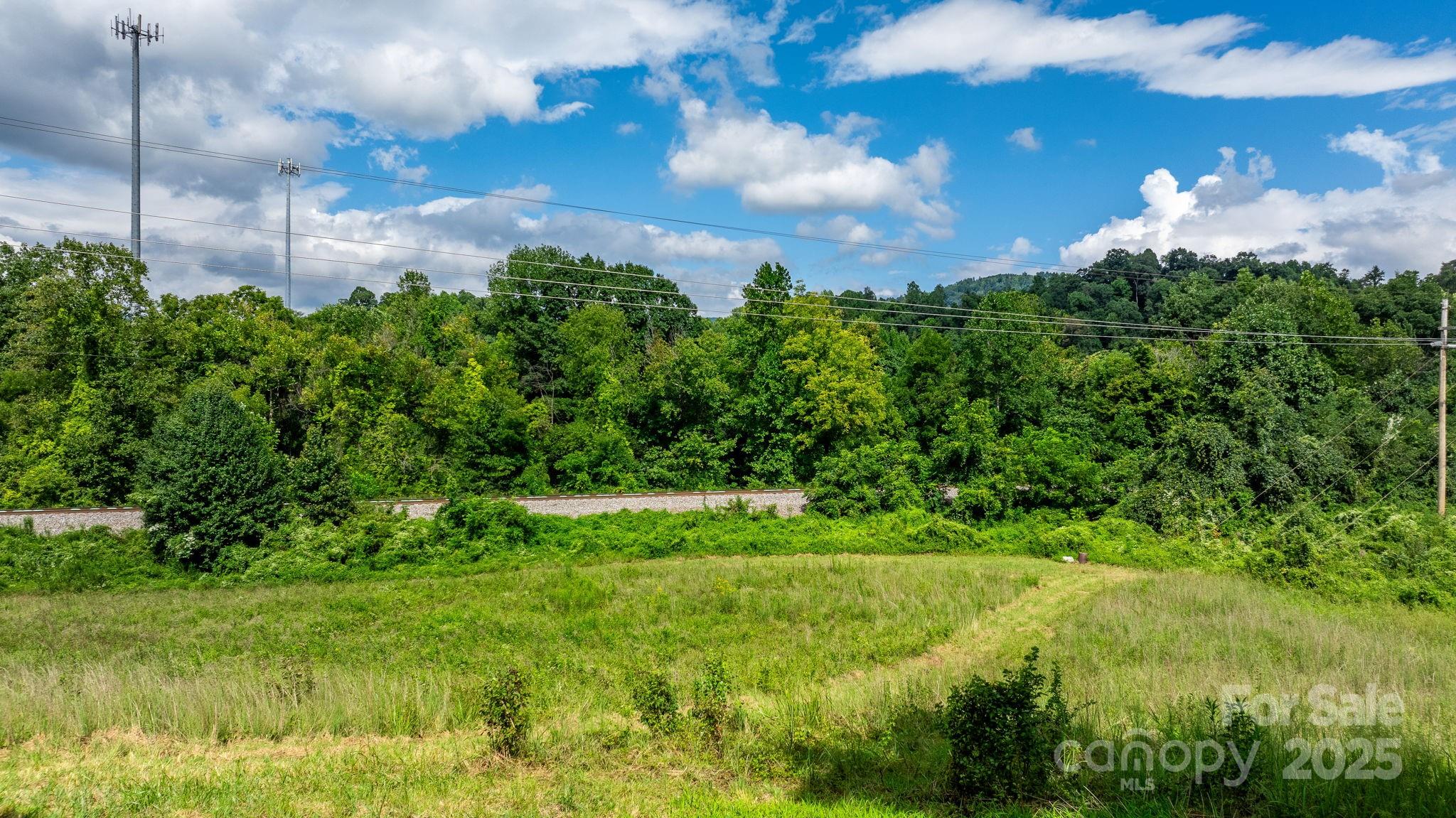 1147 Old Linville Road Marion, NC 28752 - Photo 13 of 27