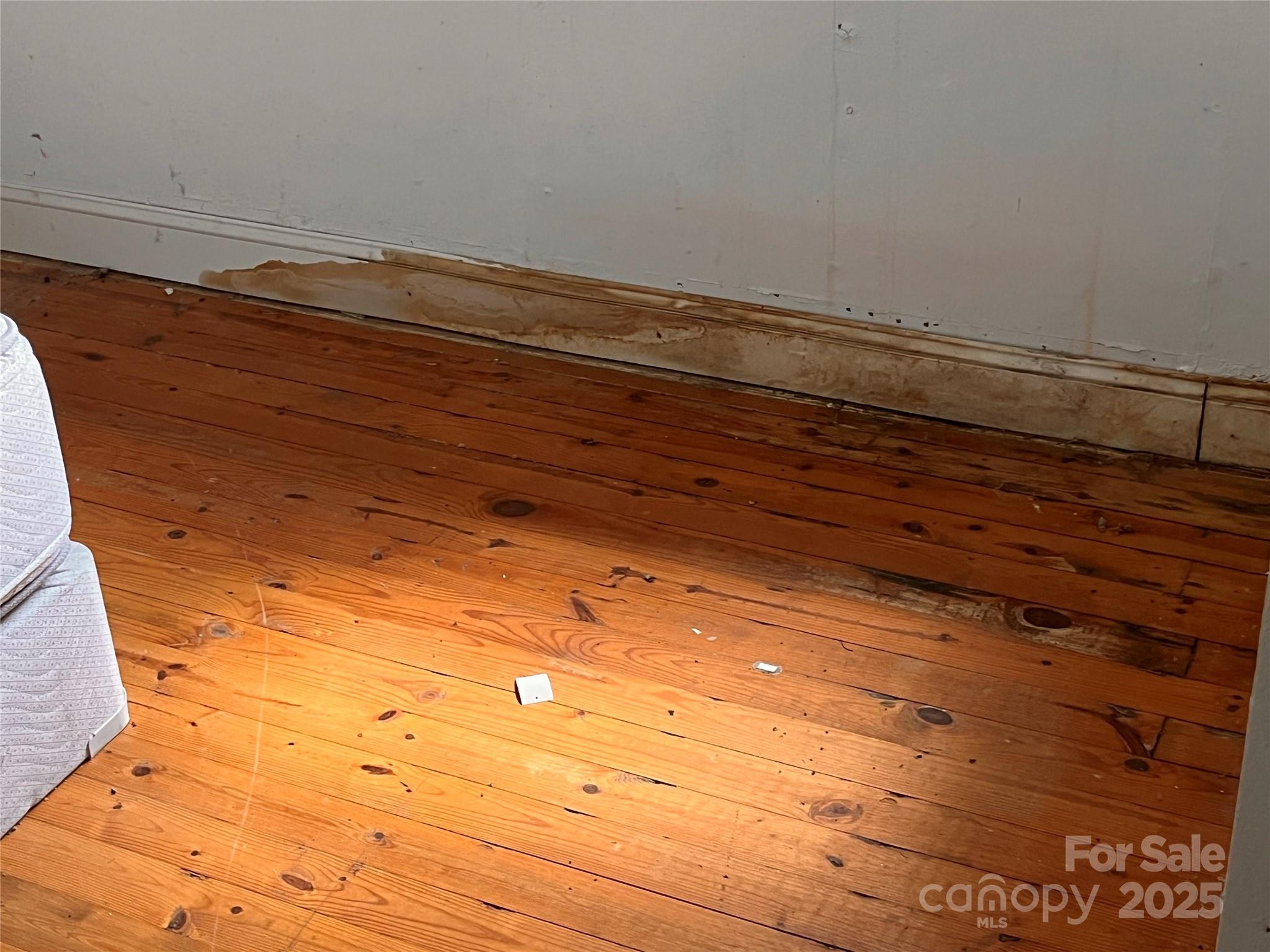 1147 Old Linville Road Marion, NC 28752 - Photo 17 of 27 a view of small space