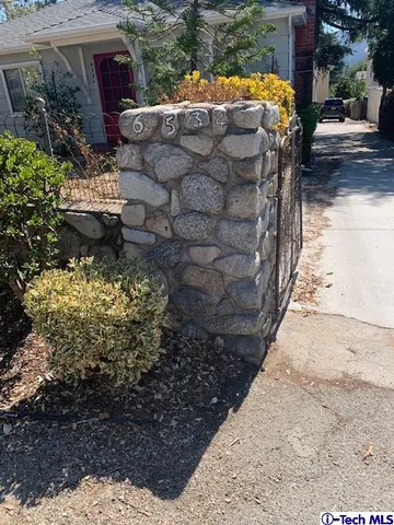 $2,600 | 6534 Valmont Street, Tujunga, CA 91042
