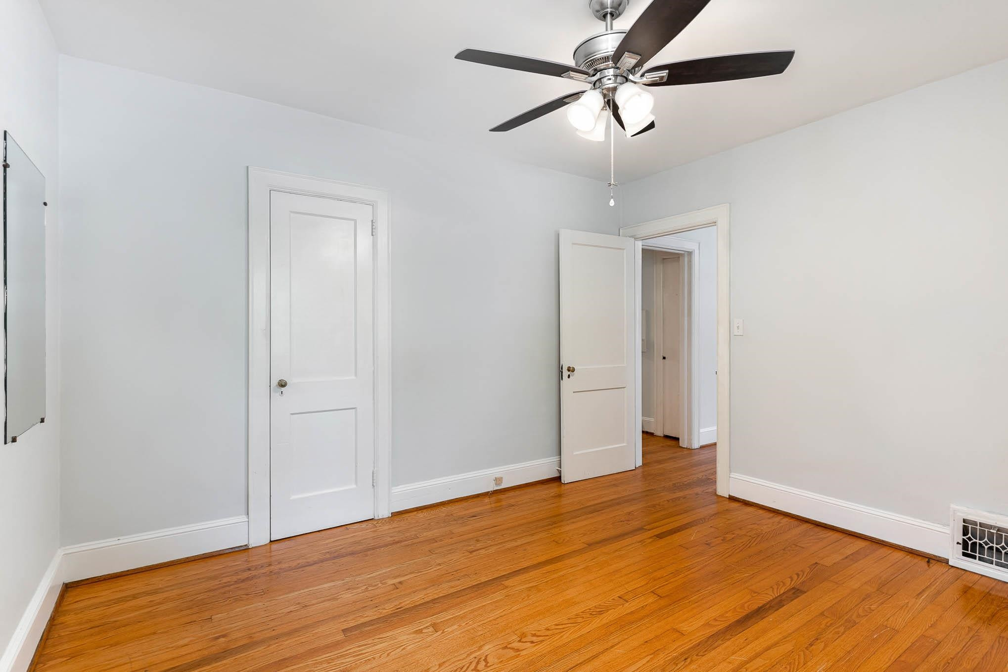 723 East Whitaker Mill Road Raleigh, NC 27608 - Photo 21 of 38 Photo 21