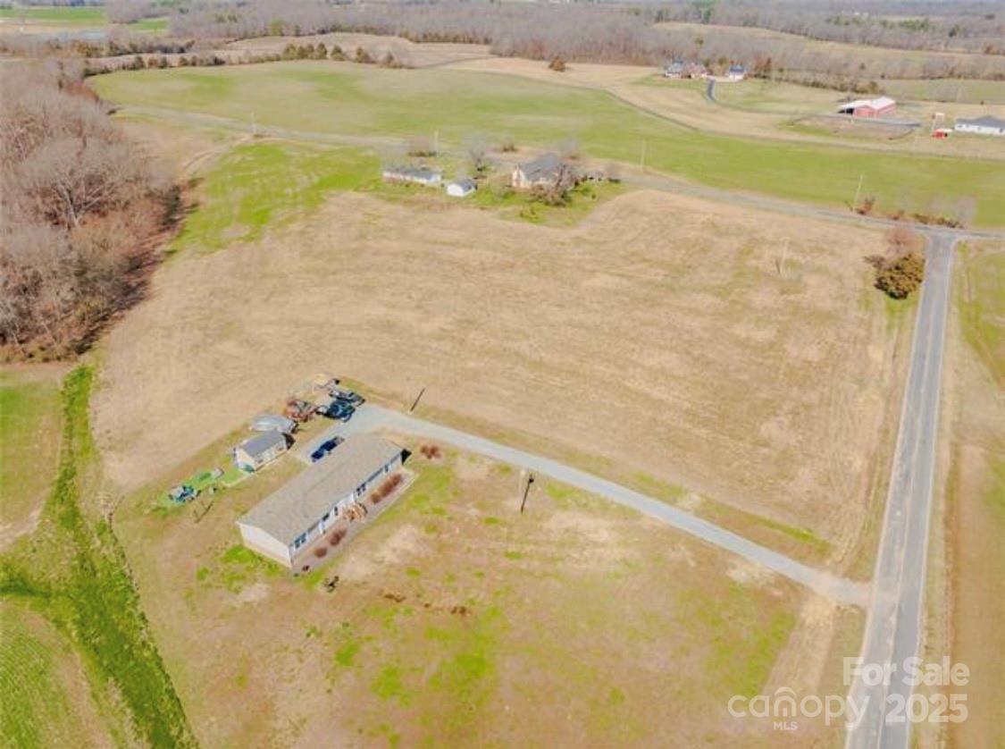 4 Faulks Church Road Wingate, NC 28174 - Photo 5 of 21 a bath room with a beach