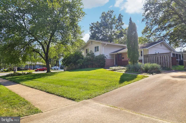 $850,000 | 2638 Bowling Green Drive, Vienna, VA 22180