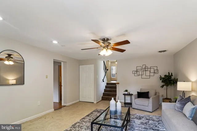 $850,000 | 2638 Bowling Green Drive, Vienna, VA 22180