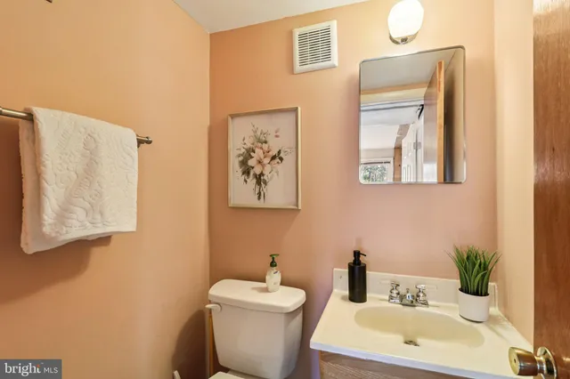 $850,000 | 2638 Bowling Green Drive, Vienna, VA 22180