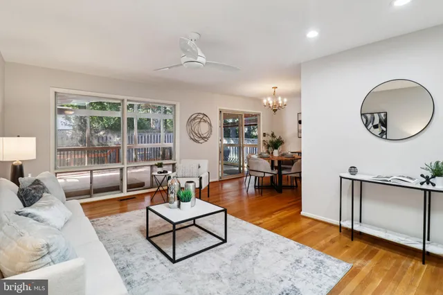 $850,000 | 2638 Bowling Green Drive, Vienna, VA 22180