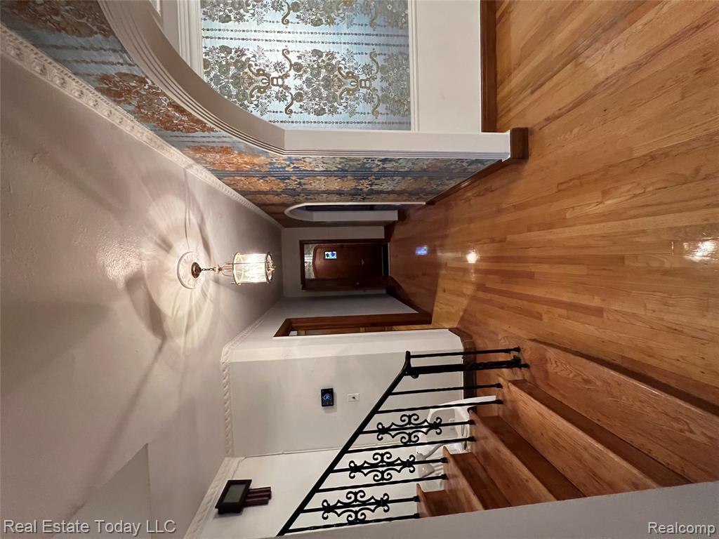 3529 Sherbourne Road Detroit, MI 48221 - Photo 4 of 28
