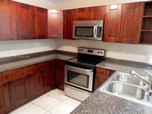 $3,900 | 10731 Northwest 16th Court, Plantation, FL 33322