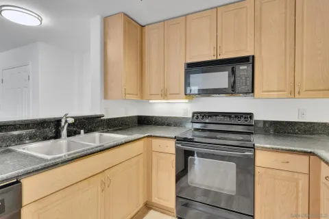 $799,000 | 1601 India Street, Unit 214, San Diego, CA 92101