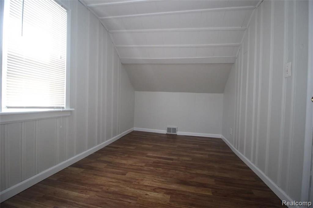 7074 Toepfer Road Warren, MI 48091 - Photo 10 of 15