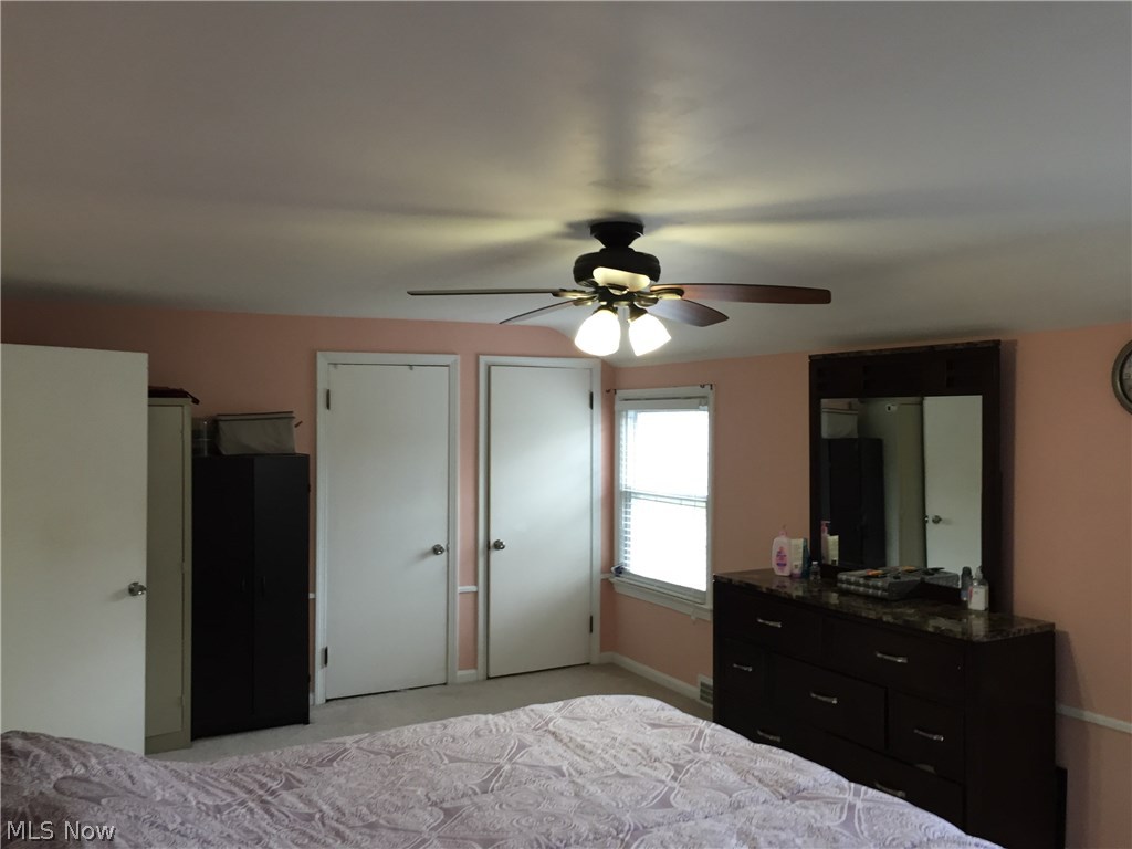 1384 Cranover Road Cleveland, OH 44124 - Photo 17 of 19