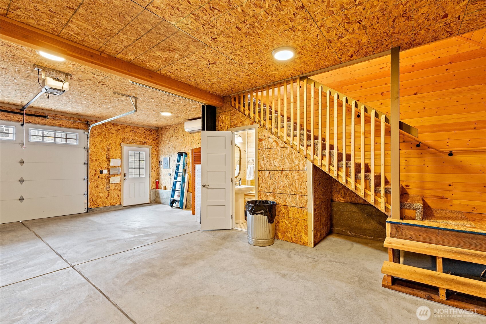 20076 Sinnes Road Mount Vernon, WA 98274 - Photo 28 of 40 a view of an empty room with stairs