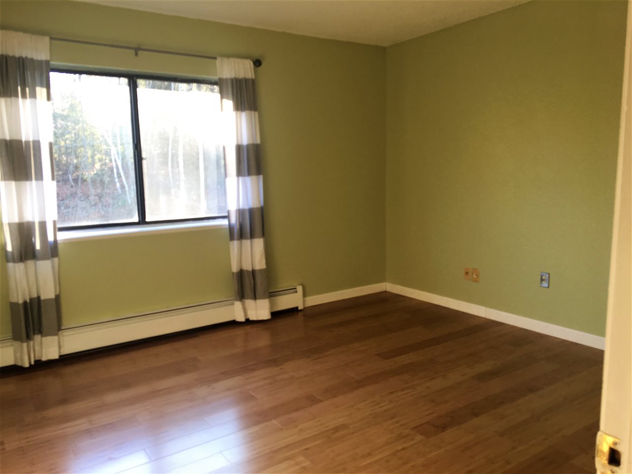 6 Strawberry Bank Road, Unit 11 Nashua, NH 03062 - Photo 8 of 10 Gallery Image 8