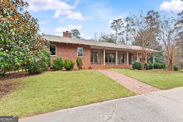 $949,000 | 136 Kings Road, Milledgeville, GA 31061