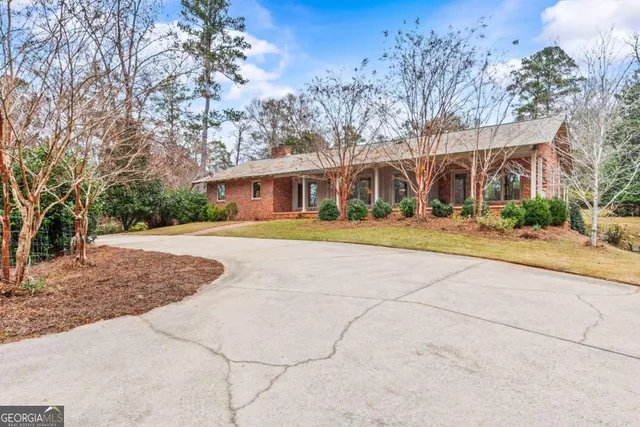 a view of a building with a outdoor space