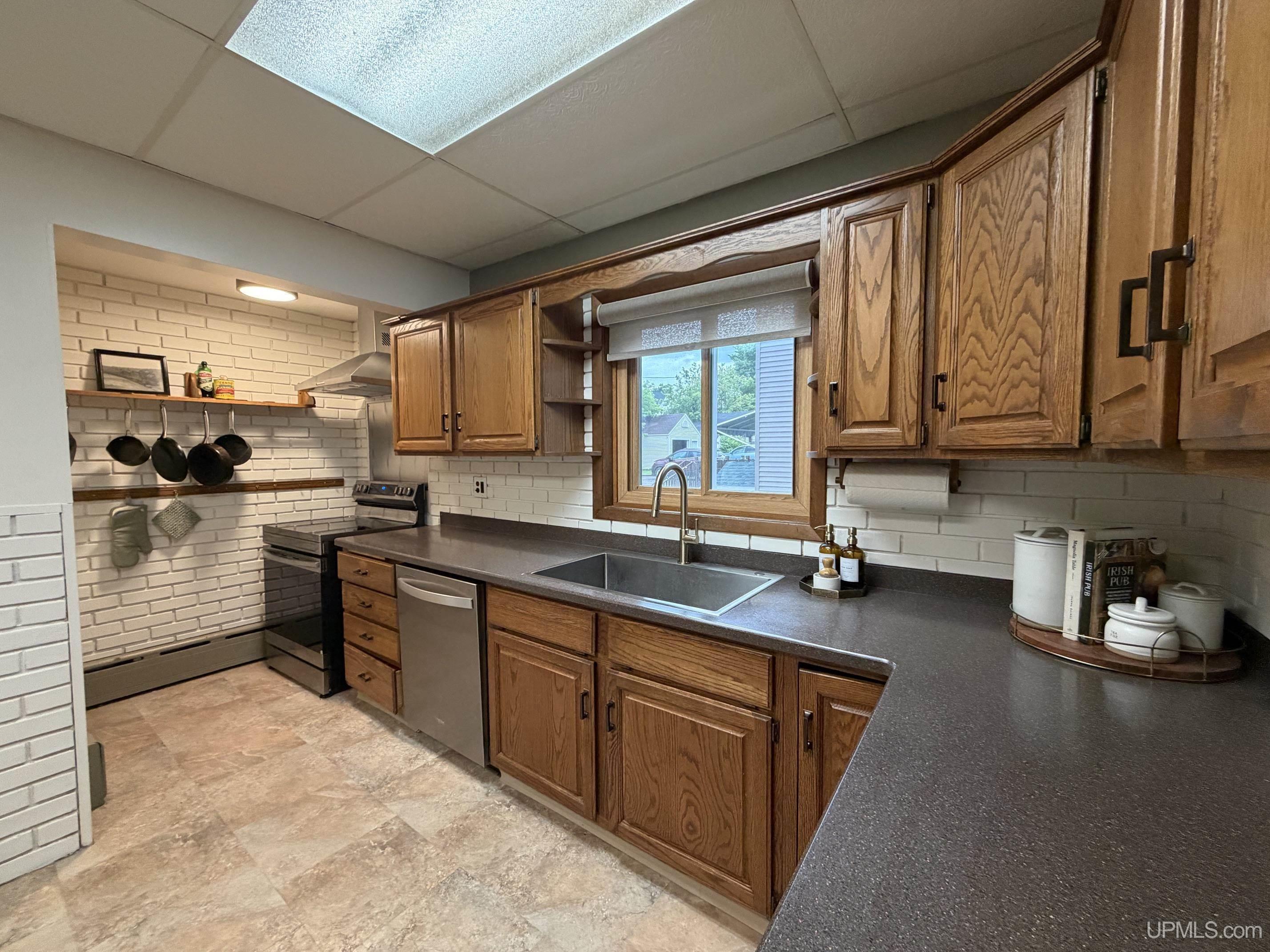 326 West Ridge Street Ishpeming, MI 49849 - Photo 15 of 61