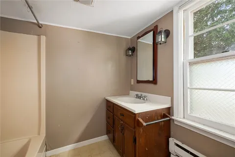 $460,000 | 1289 S Road, East Greenwich, RI 02818