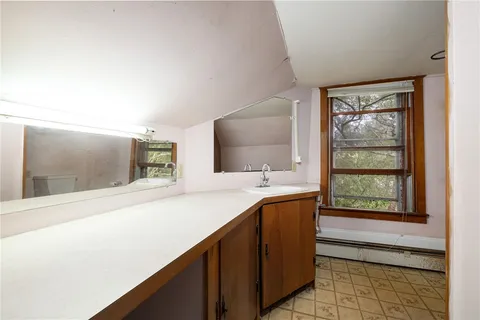 $460,000 | 1289 S Road, East Greenwich, RI 02818