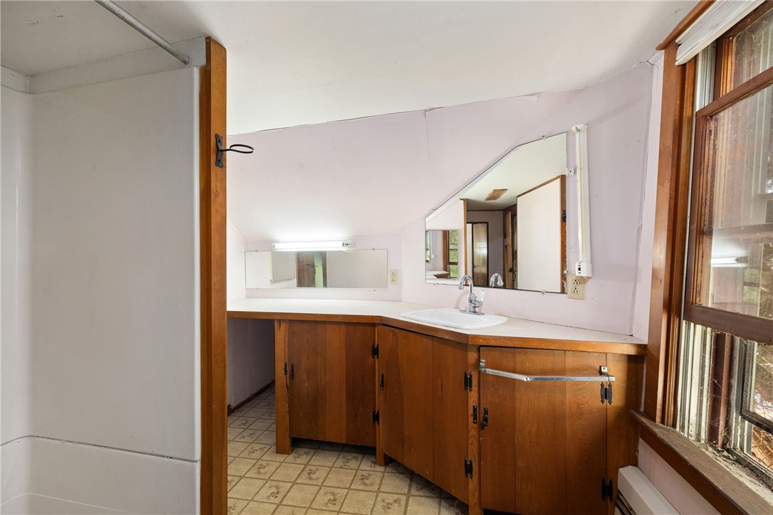 1289 S Road East Greenwich, RI 02818 - Photo 17 of 40