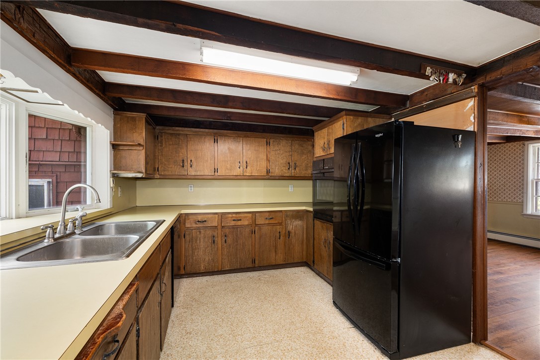 1289 S Road East Greenwich, RI 02818 - Photo 9 of 40