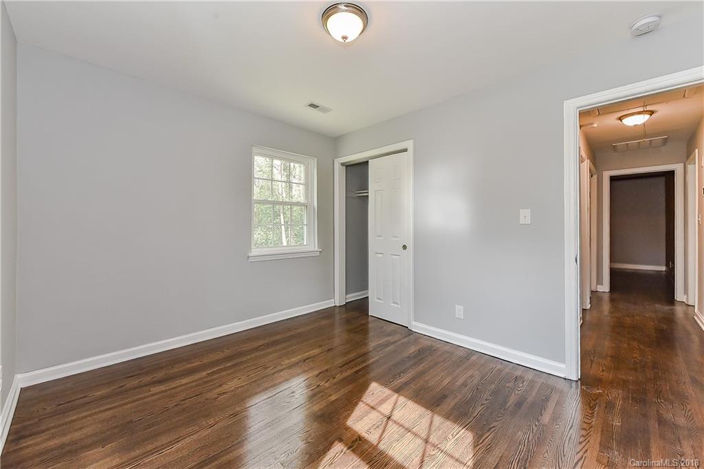 734 Vanderbrook Road Charlotte, NC 28215 - Photo 15 of 23