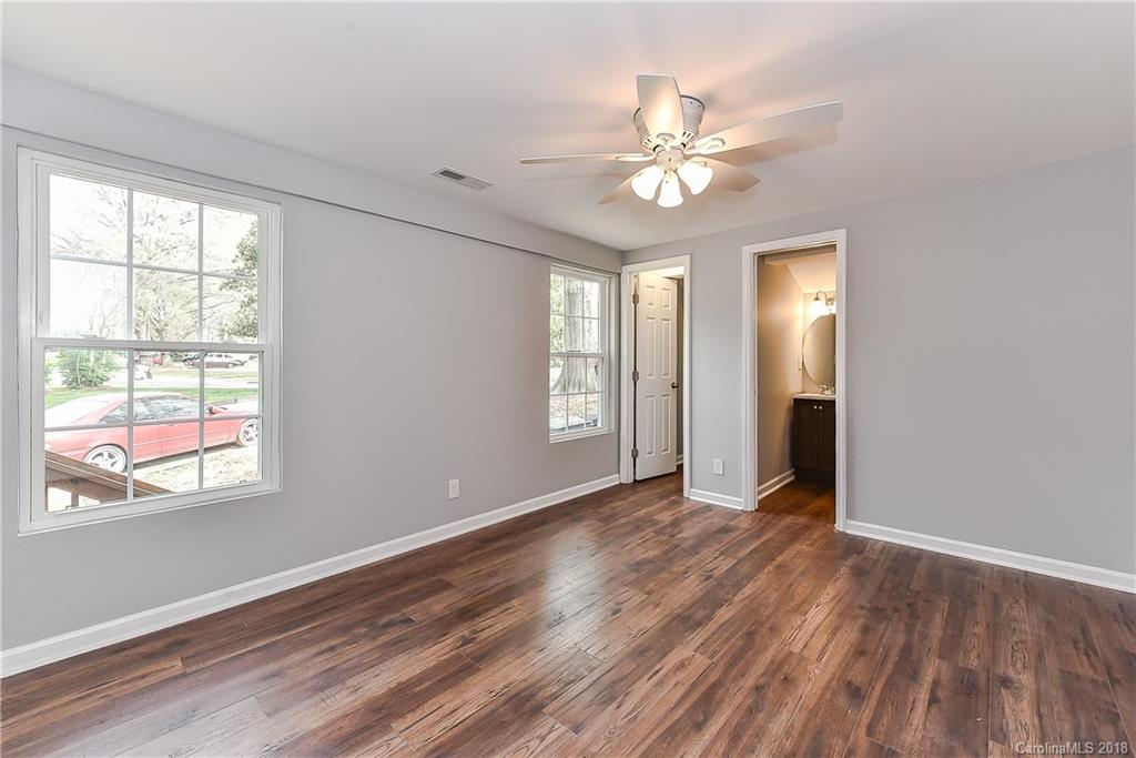 734 Vanderbrook Road Charlotte, NC 28215 - Photo 17 of 23