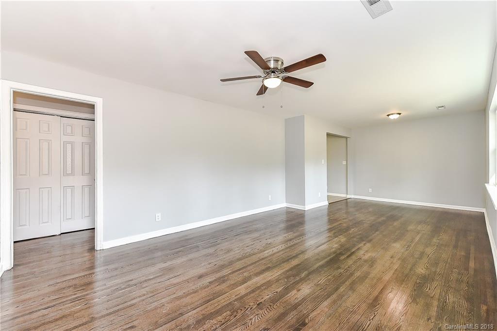 734 Vanderbrook Road Charlotte, NC 28215 - Photo 6 of 23