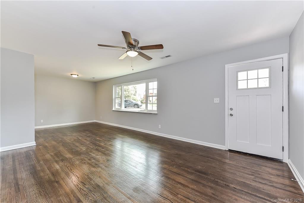 734 Vanderbrook Road Charlotte, NC 28215 - Photo 7 of 23