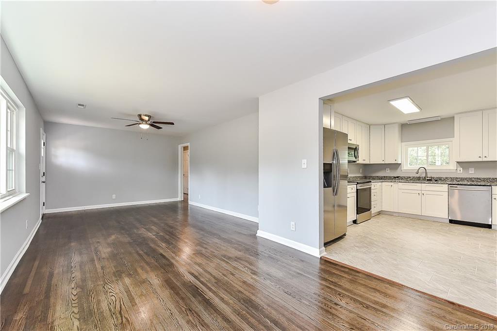 734 Vanderbrook Road Charlotte, NC 28215 - Photo 9 of 23