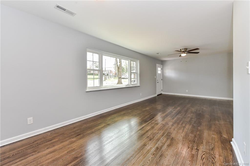 734 Vanderbrook Road Charlotte, NC 28215 - Photo 10 of 23