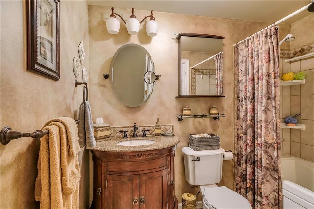 228 Wyngate Road Coraopolis, PA 15108 - Photo 18 of 25 Gallery Image 18