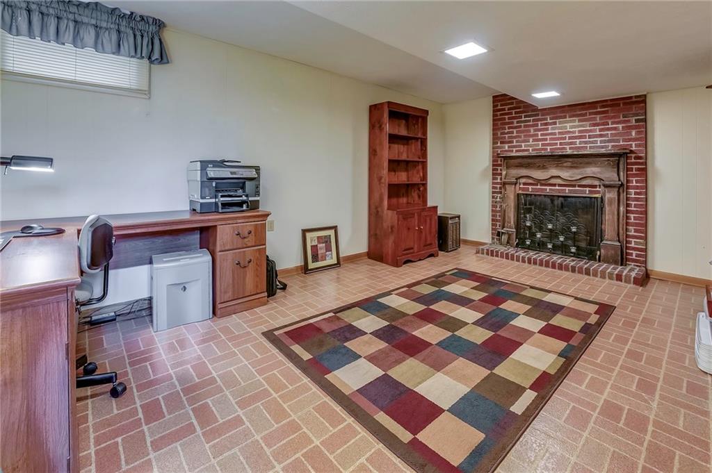 228 Wyngate Road Coraopolis, PA 15108 - Photo 20 of 25 Gallery Image 20