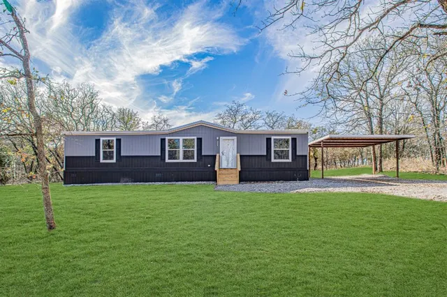 $259,999 | 332 Huddleston Road, Sunset, TX 76270