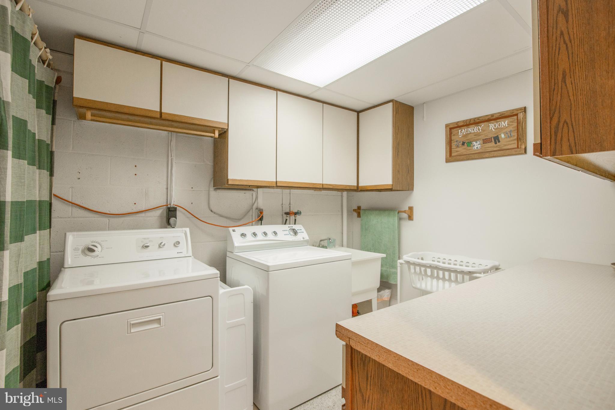 26809 Haines Road Clarksburg, MD 20871 - Photo 22 of 30 Laundry