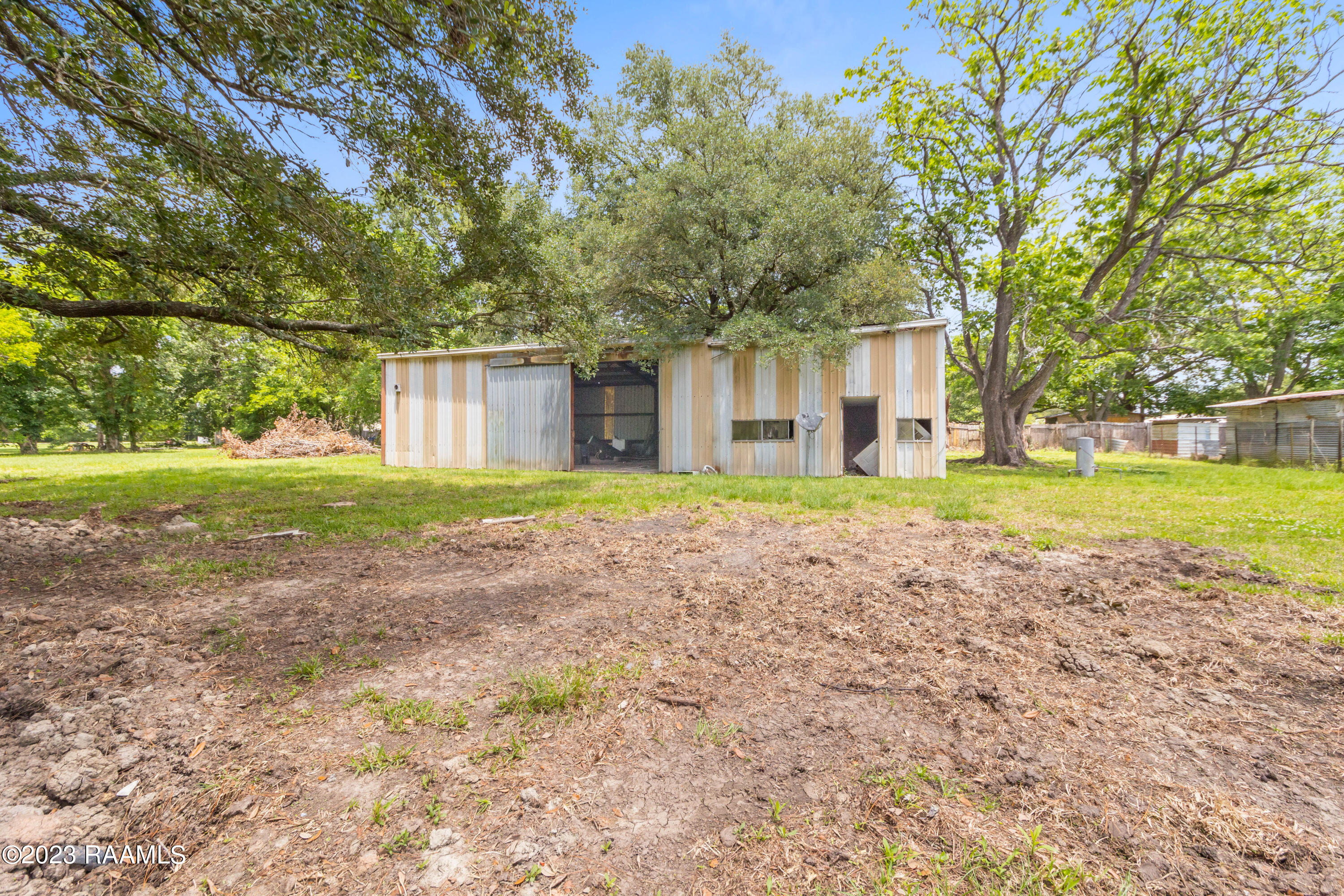 1014 Carol Comb Road Breaux Bridge, LA 70517 - Photo 3 of 29 Gallery Image 3