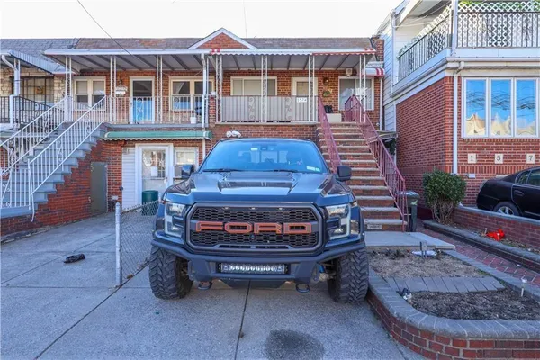 $1,080,000 | 1574 East 66th Street | Mill Basin