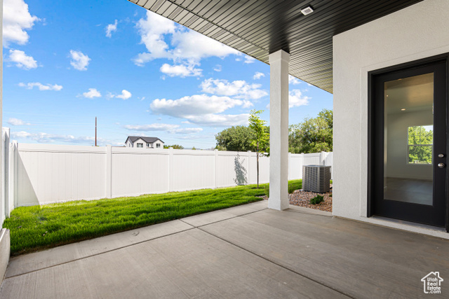 549 North Legend Circle, Unit C/466 Mapleton, UT 84664 - Photo 5 of 39 Fenced backyard featuring a patio