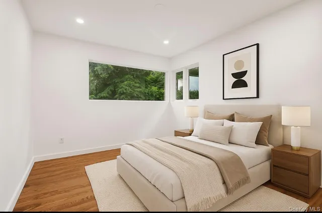 $1,925,000 | 8 Junard Drive, Roslyn, NY 11576