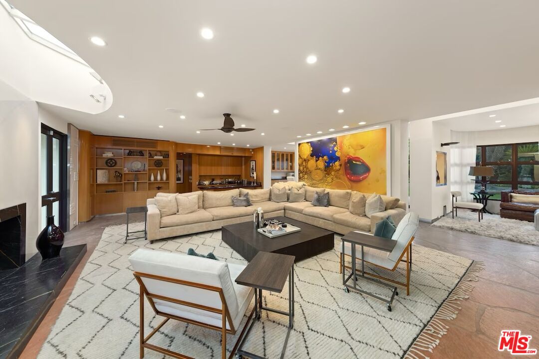 775 North Mission Road Palm Springs, CA 92262 - Photo 8 of 28