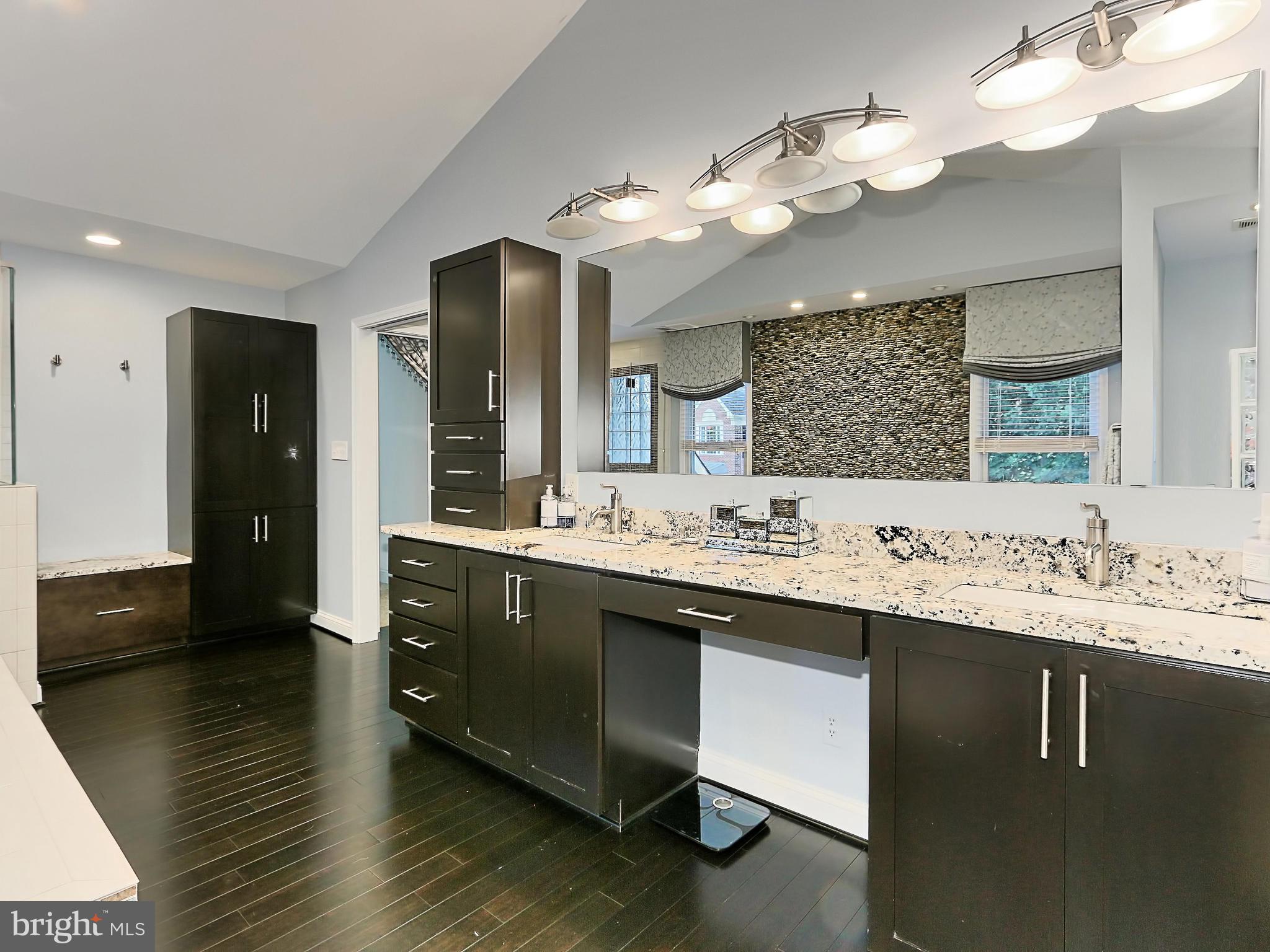 1284 Cobble Pond Way Vienna, VA 22182 - Photo 38 of 68