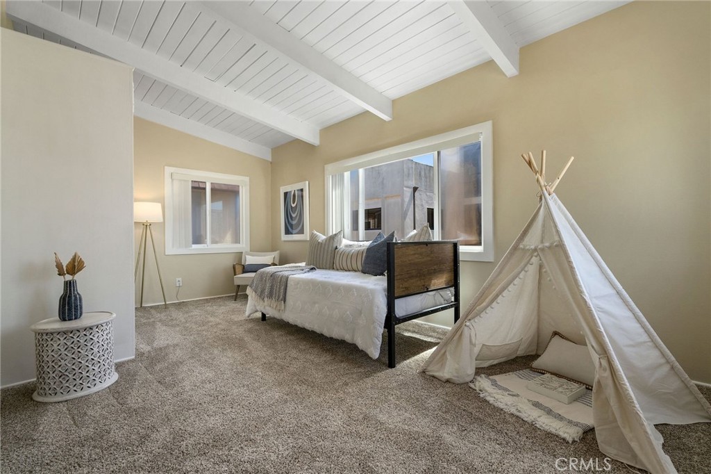 19 B Surfside Surfside, CA 90743 - Photo 22 of 35 a living room with furniture and a window