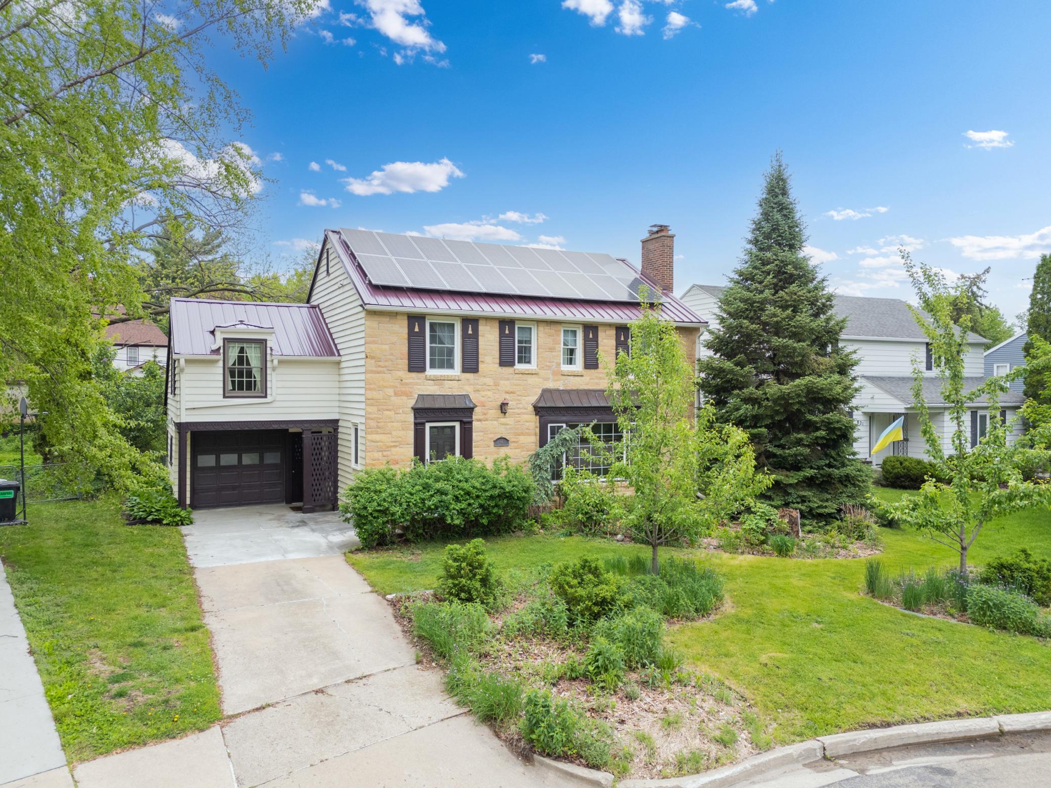 827 10 1/2 Street Southwest Rochester, MN 55902 - Photo 2 of 45