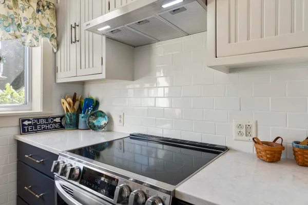 $595,000 | 664 Boothbay Road, Edgecomb, ME 04556